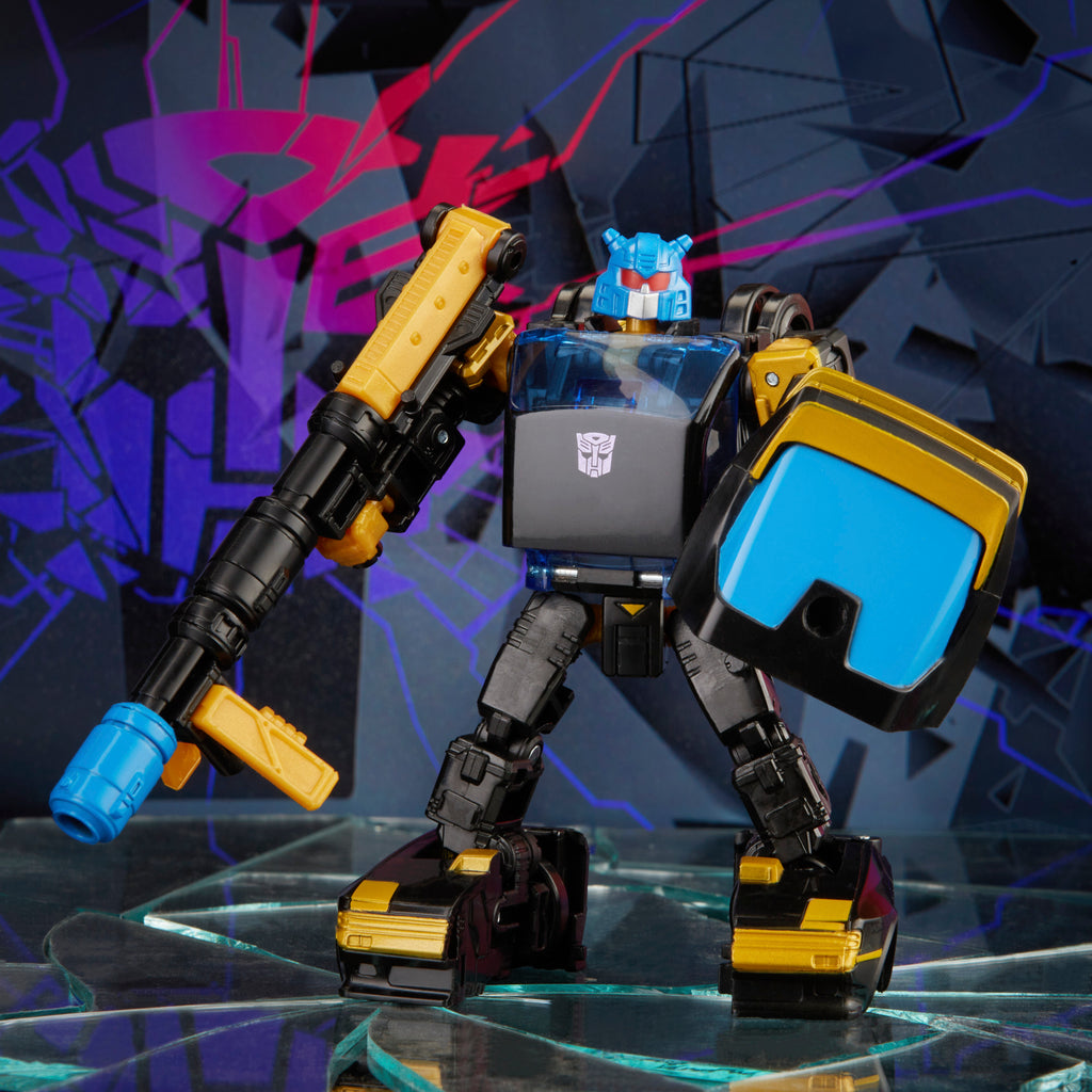 Transformers Generations Shattered Glass Collection Deluxe Class Autobot Goldbug (Sub-Par Packaging)