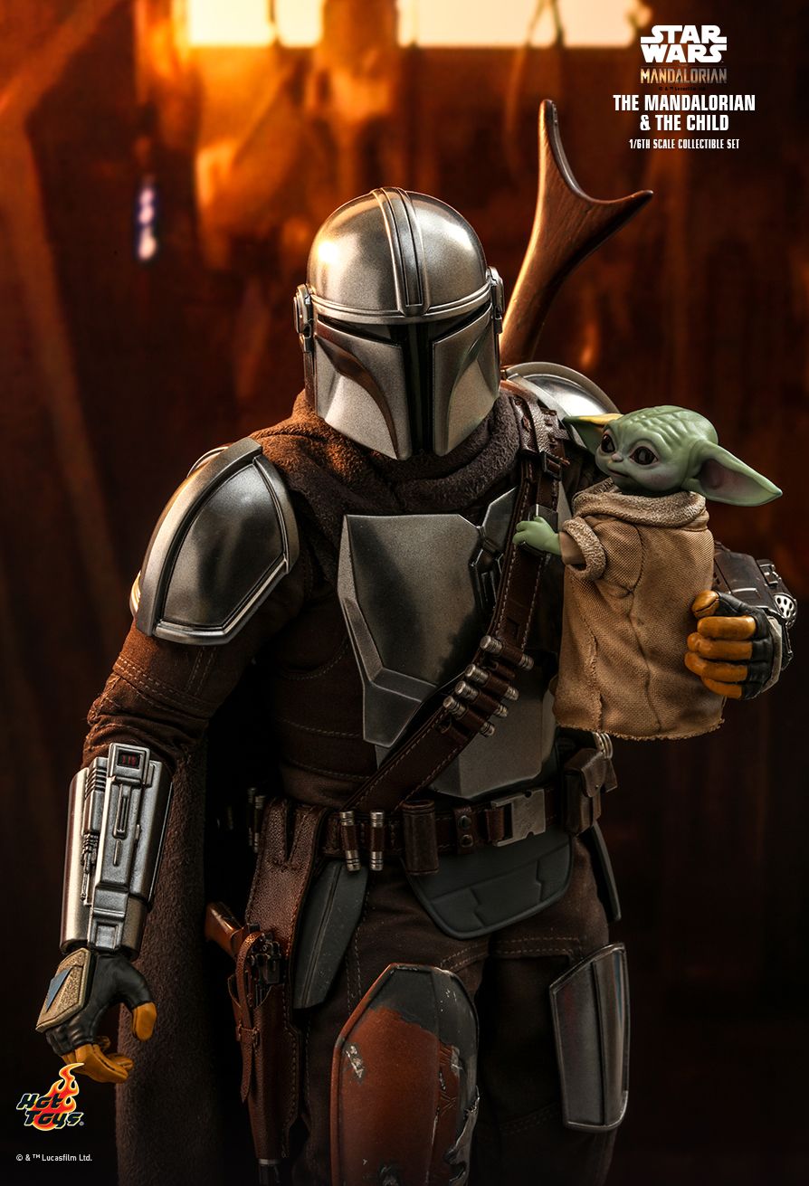 The Mandalorian and The Child - TMS014  - Collector Edition