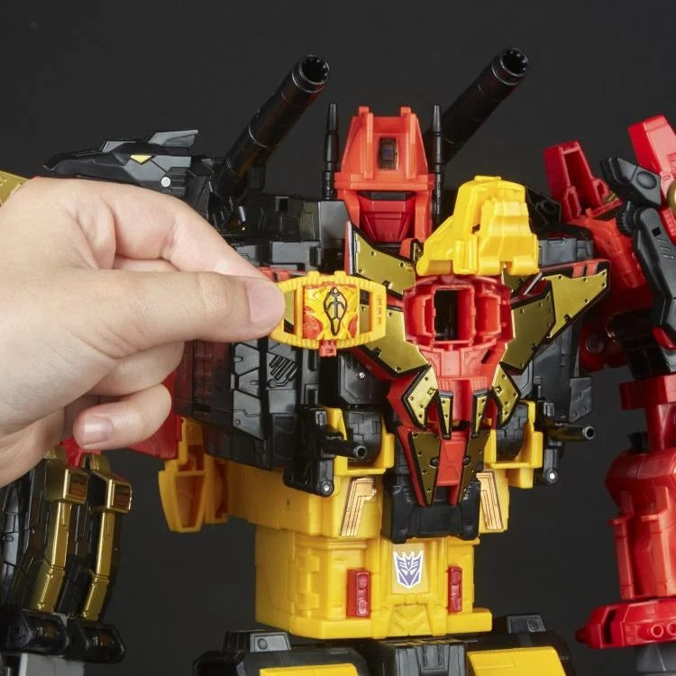 Transformers Power of the Primes Titan Class Predaking Combiner