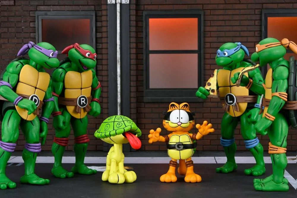Teenage Mutant Ninja Turtles x Garfield Ultimate Garfello & Odie (Archie Comics) Action Figure Set