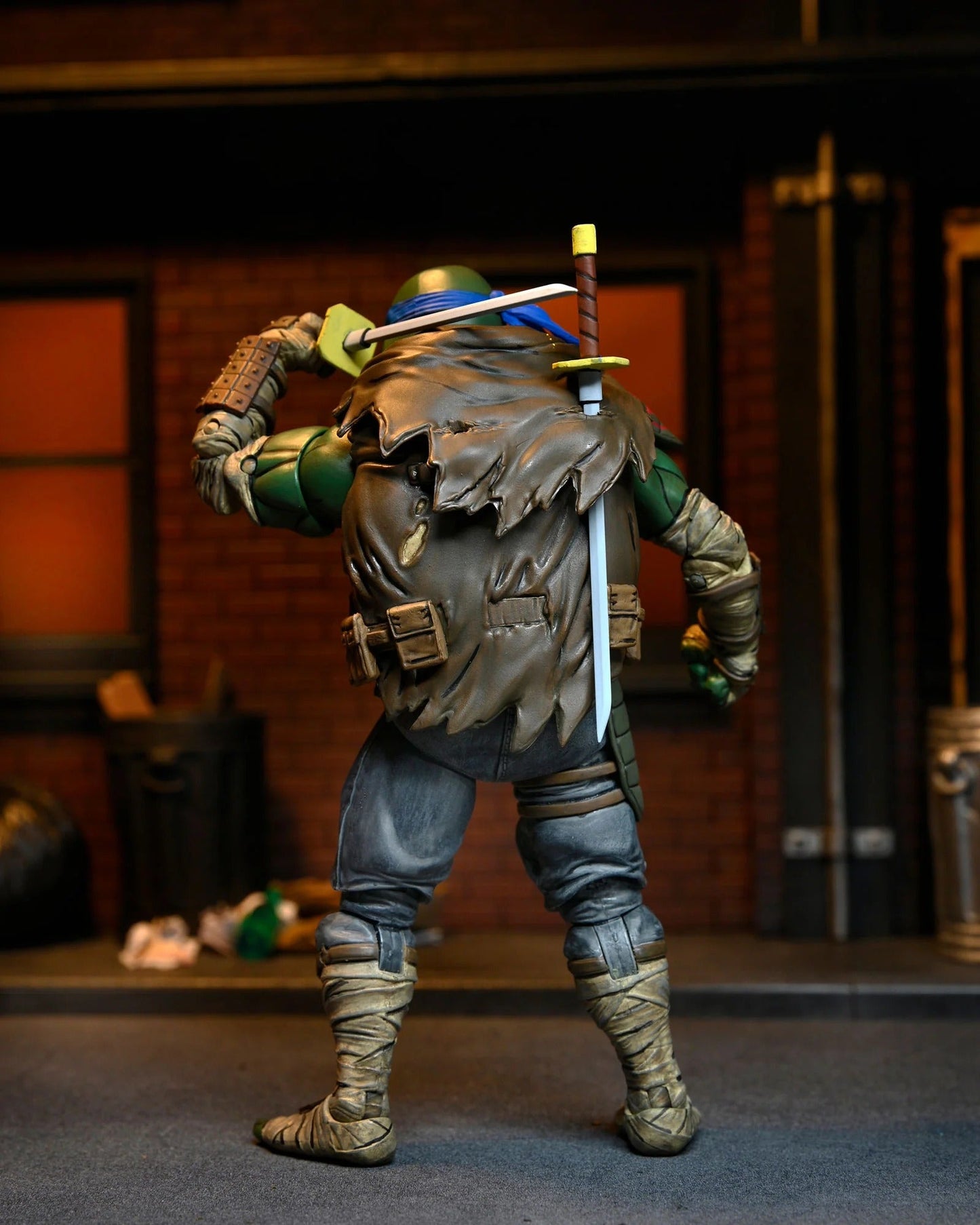 Teenage Mutant Ninja Turtles: The Last Ronin - Ultimate Leonardo Action Figure